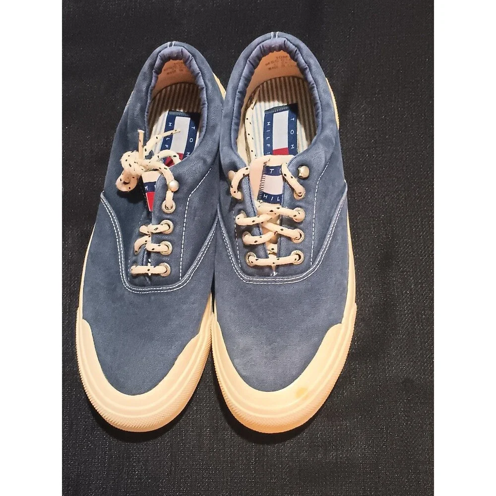 Vintage Tommy Hilfiger shoes